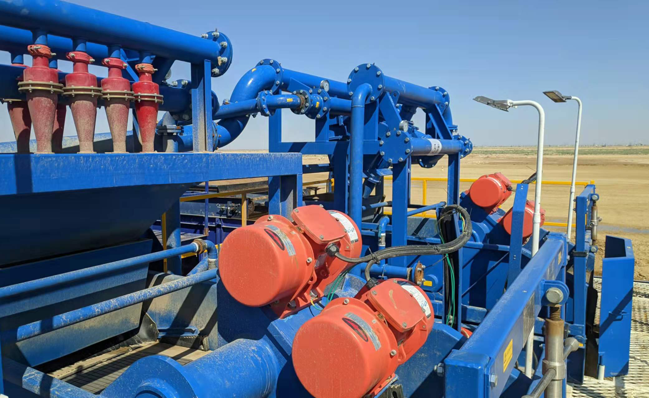 鉆井泥漿處理過(guò)程中四級(jí)固控設(shè)備是哪四級(jí)？