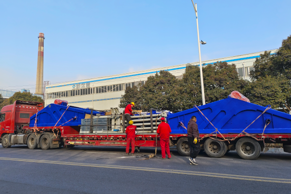 科迅機(jī)械——污泥處理篩分系統(tǒng)正在發(fā)貨 科迅機(jī)械——污泥處理篩分系統(tǒng)正在發(fā)貨
