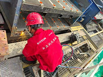 西安科迅(KOSUN)成功交付國內(nèi)某湖泊清淤項(xiàng)目振動(dòng)篩篩網(wǎng)托架改造工程 西安科迅(KOSUN)成功交付國內(nèi)某湖泊清淤項(xiàng)目振動(dòng)篩篩網(wǎng)托架改造工程